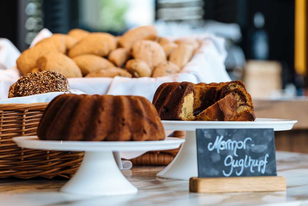 Motel One Berlin-Alexanderplatz Restaurant photo